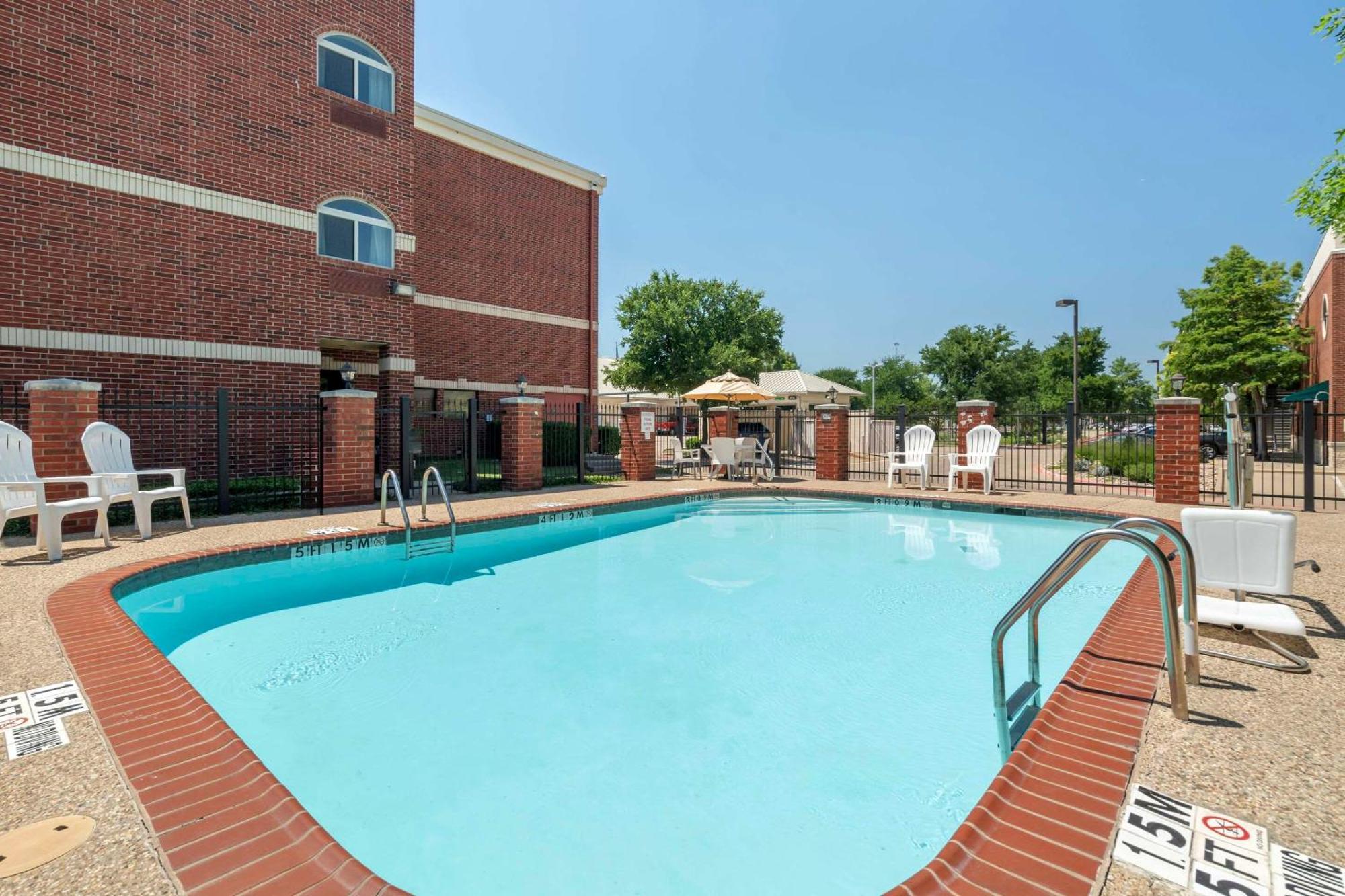 Comfort Suites Mckinney-Allen Exterior photo